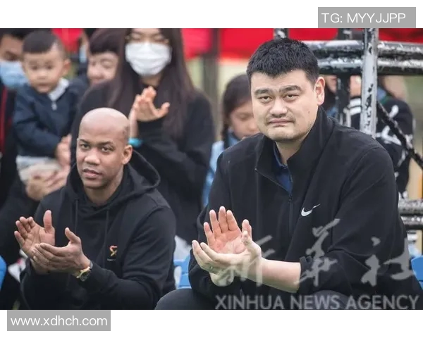 姚明与马布里重聚再续篮球情缘共同回忆辉煌岁月与友谊的力量 姚明与马布里重聚再续篮球情缘共同回忆辉煌岁月与友谊的力量