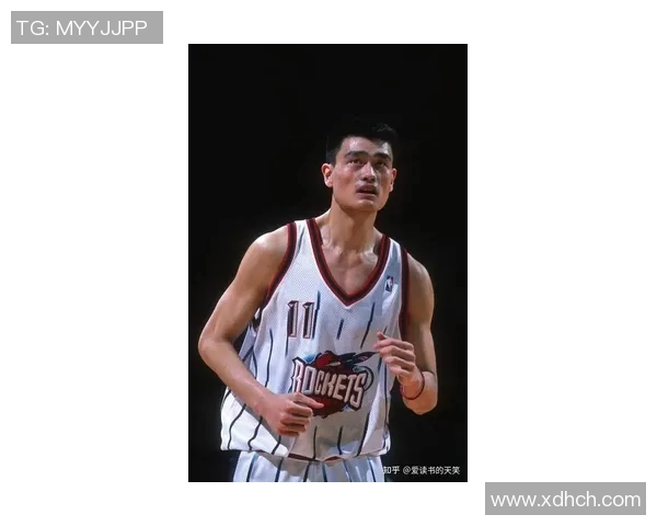 姚明在篮球生涯中经历的伤痛与头疼的背后故事揭秘 姚明在篮球生涯中经历的伤痛与头疼的背后故事揭秘