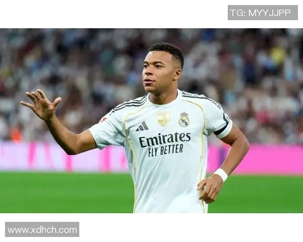 巴西足球明星加盟皇马的传奇故事与辉煌成就解析 巴西足球明星加盟皇马的传奇故事与辉煌成就解析